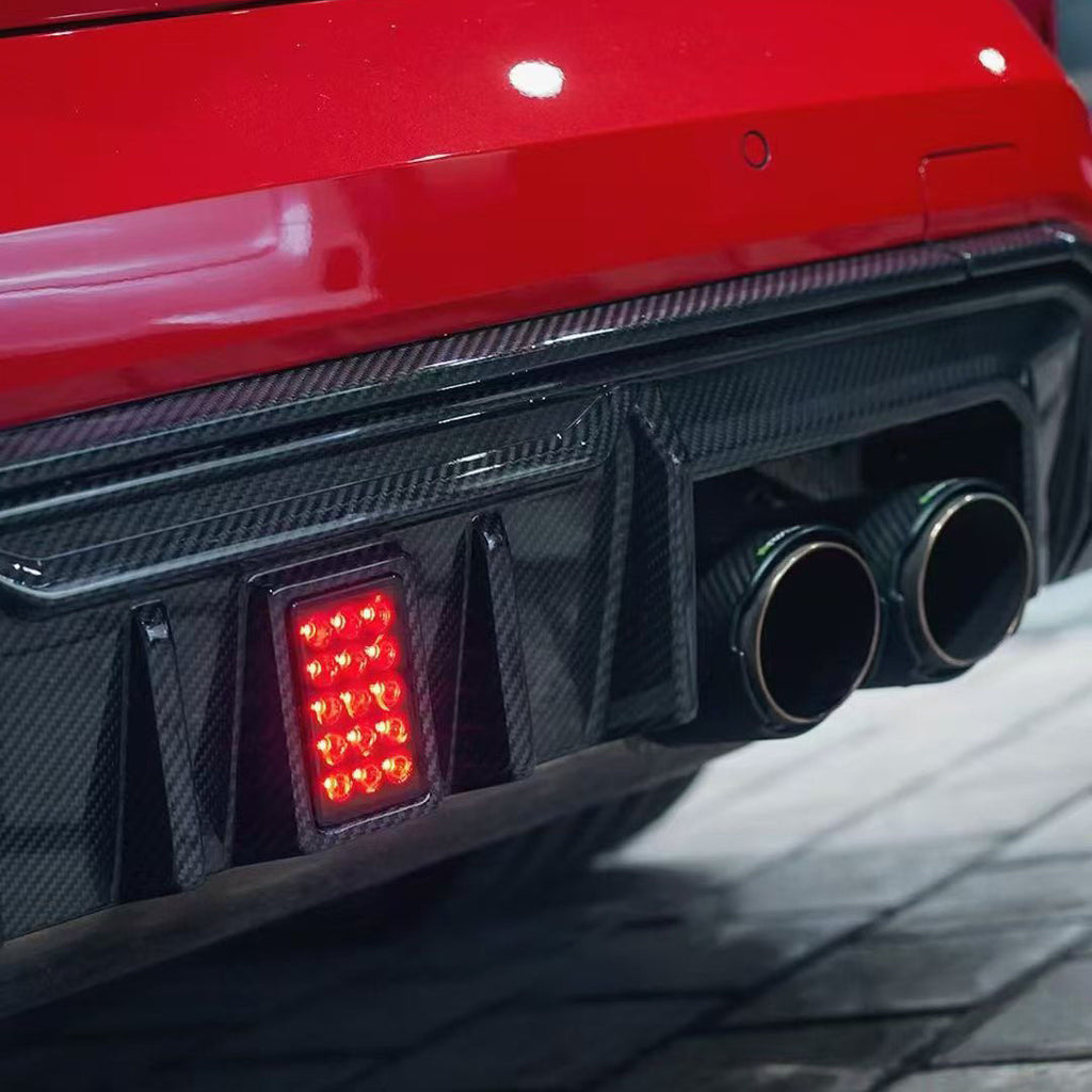 G8X Dry Carbon Middle Exit Rear Diffuser (Gatling)
