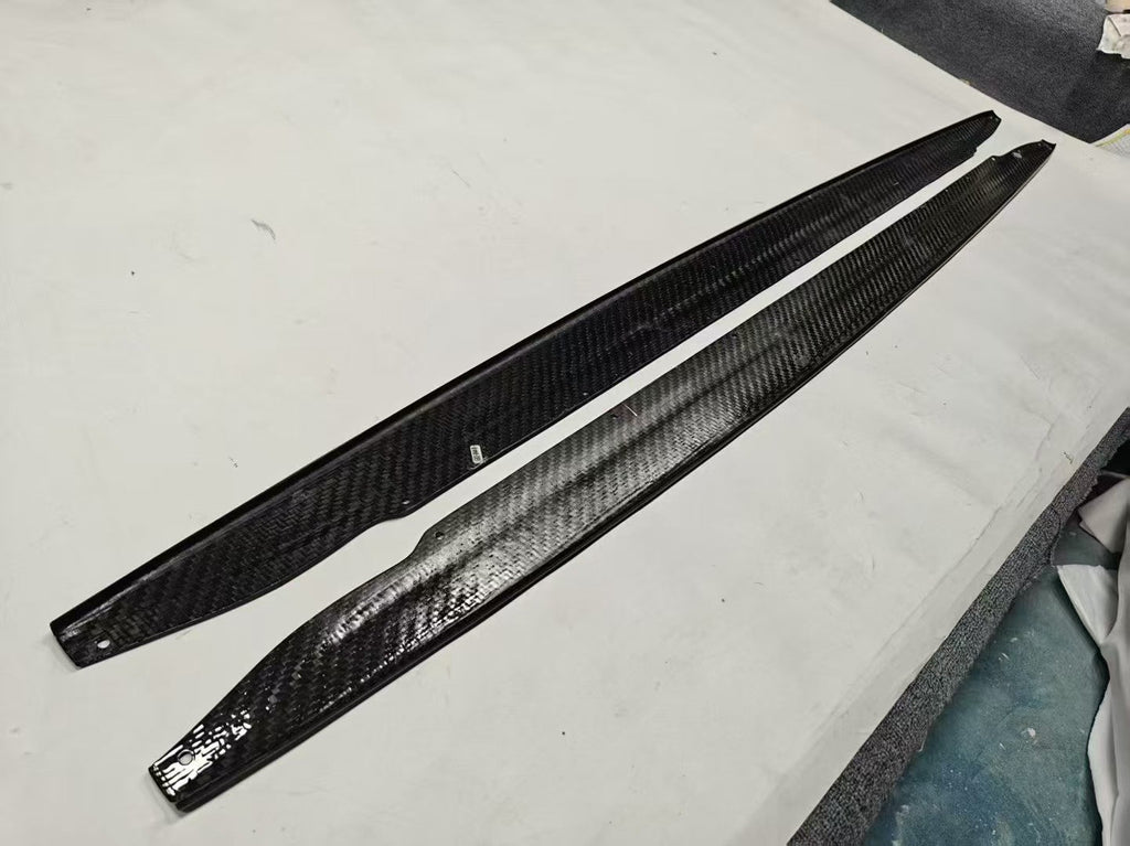 G8X Dry Carbon 3D Side Skirts