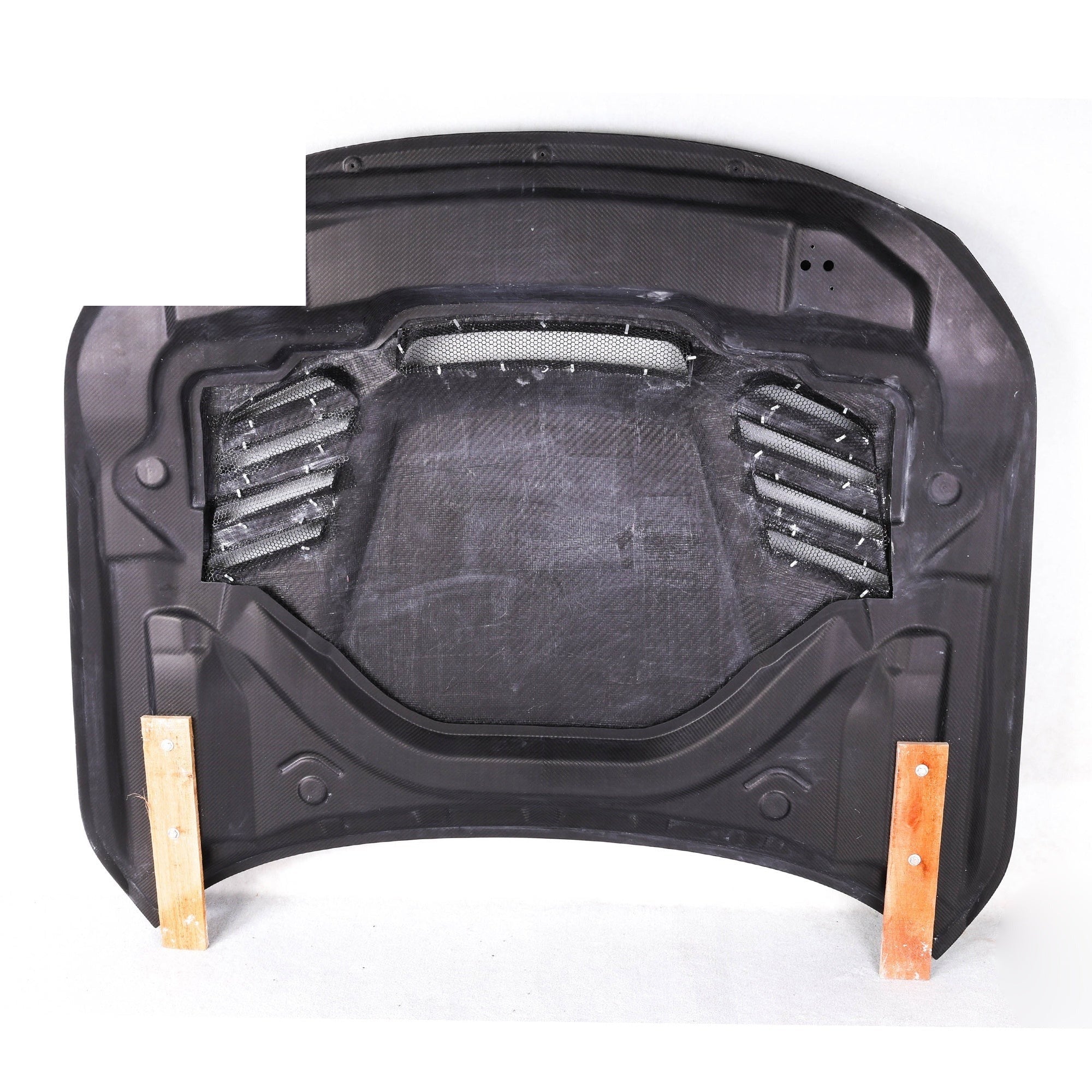 G87 Dry Carbon V Type Hood