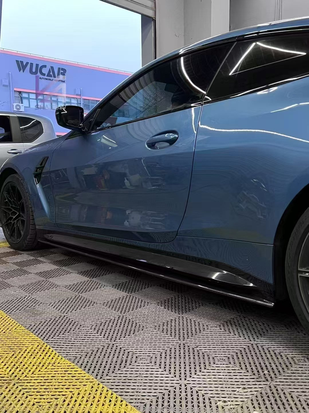 G8X Dry Carbon 3D Side Skirts