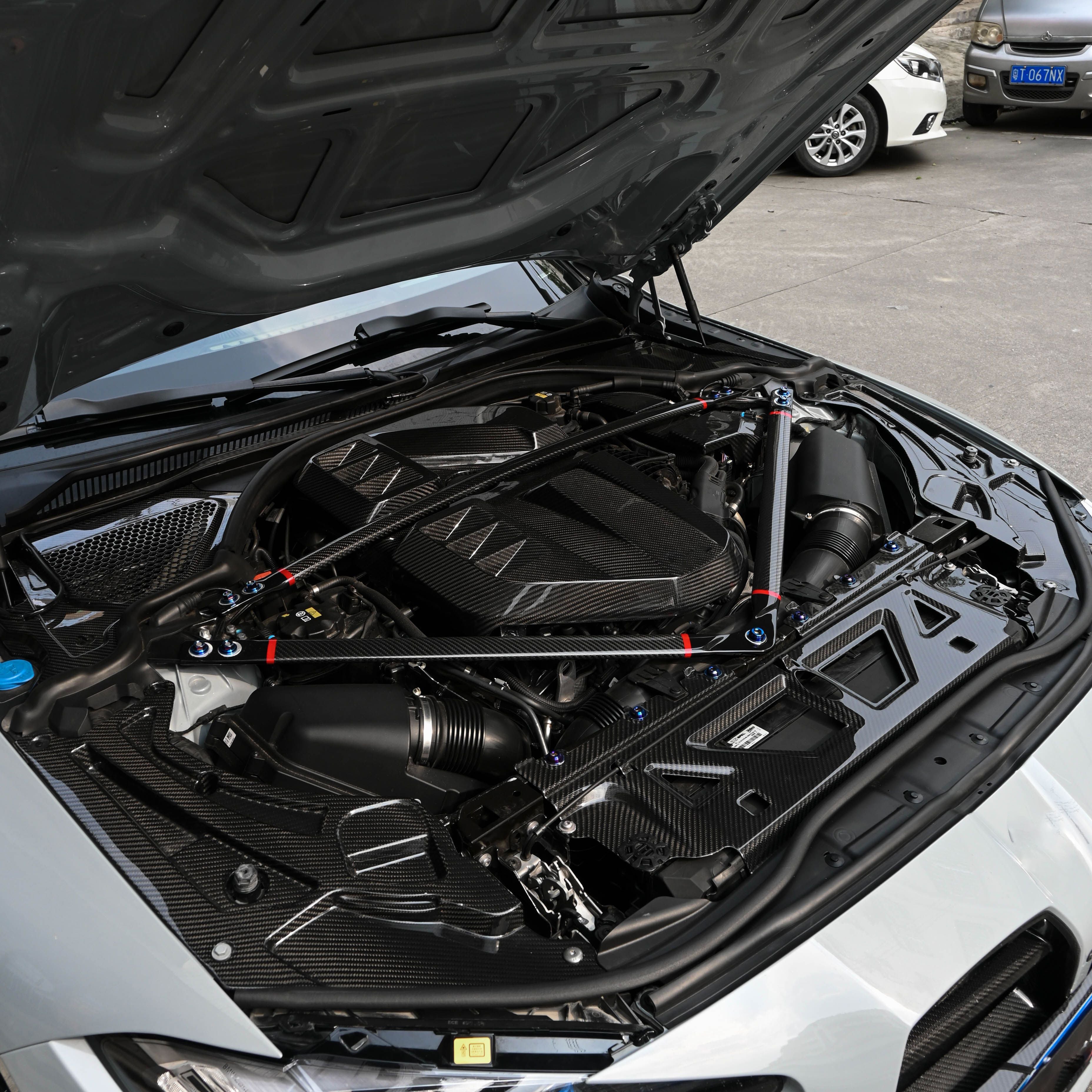 G8X Dry Carbon OEM Engine Cover for BMW M3 G80 M4 G82 - view 2