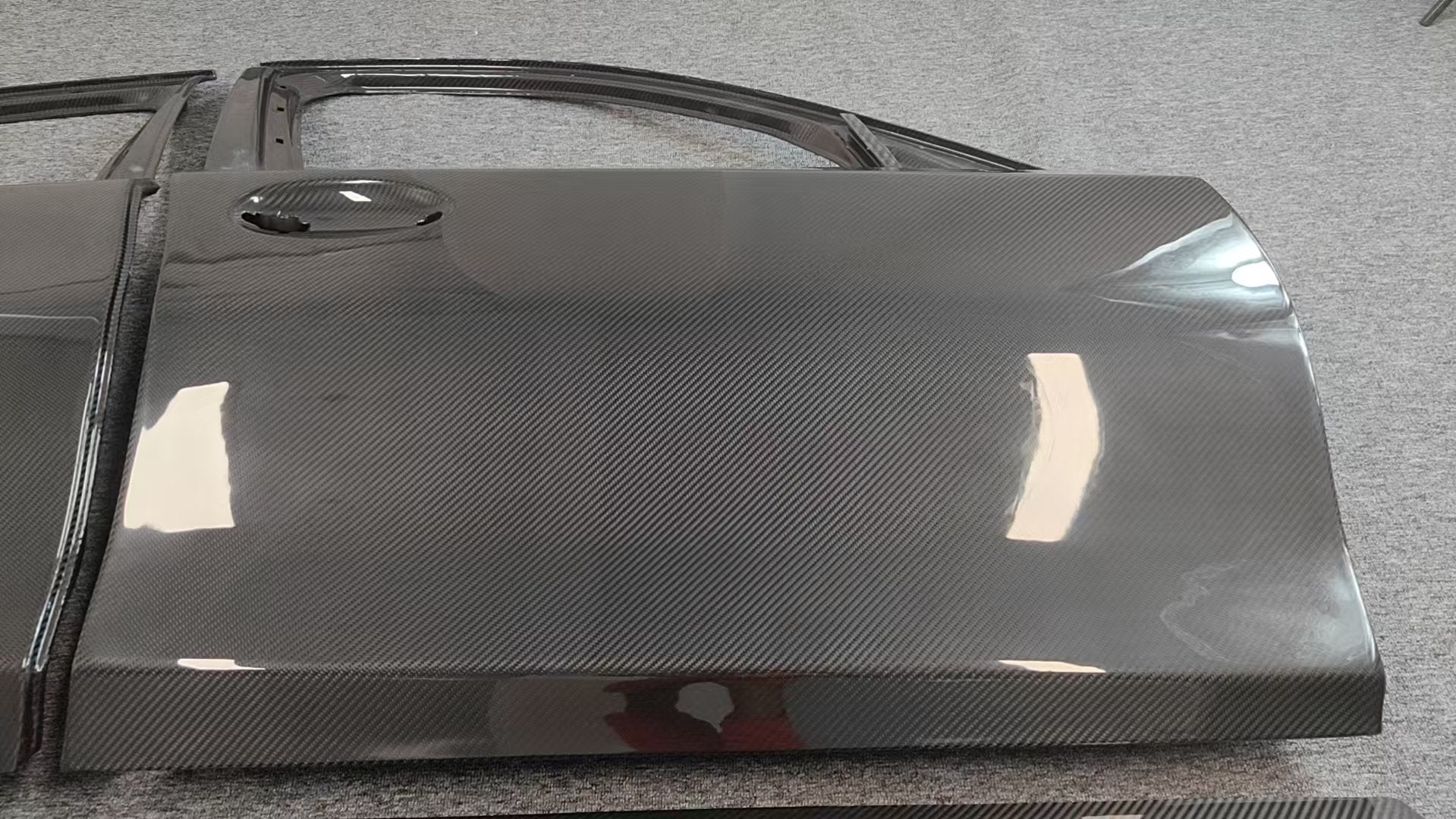 G8X Dry Carbon Fiber Door - Exterior Gloss Closeup